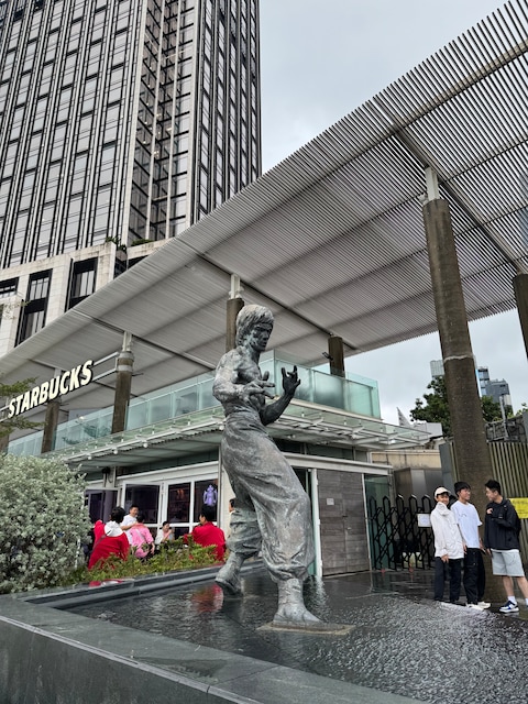Bruce Lee Statue