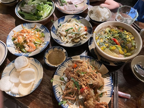 Cuc Gach Quan Restaurant