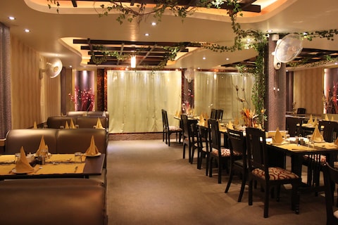 Qzine Restaurant