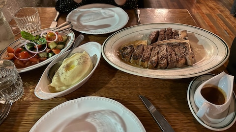 Walter's Steakhouse and Wine Bar