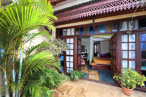 Emerson Spice Tea House Restaurant