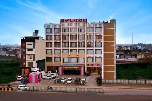 Royal_Park_Resorts_Zirakpur_1