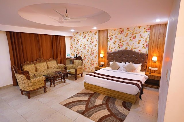 Royal_Park_Resorts_Zirakpur_2