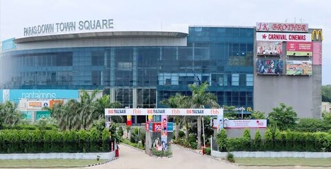 Paras Downtown Square