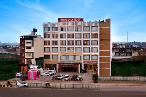 Royal Park Resorts, Zirakpur